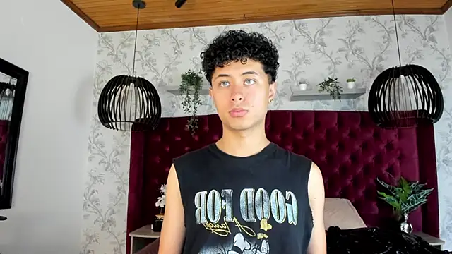 Snapshot of NoahDupont chatting on September 2025 07:49:01 PM NoahDupont online show from September 2025 07:49:01 PM
