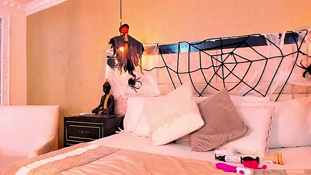 OliviaGarciaa online show from October 2025 07:36:02 PM