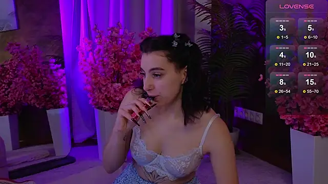 Snapshot of arcane_doll chatting on October 2025 05:06:02 AM arcane doll online show from October 2025 05:06:02 AM