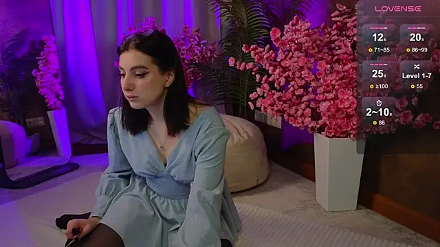 Snapshot of arcane_doll chatting on October 2025 05:18:01 AM arcane doll online show from October 2025 05:18:01 AM