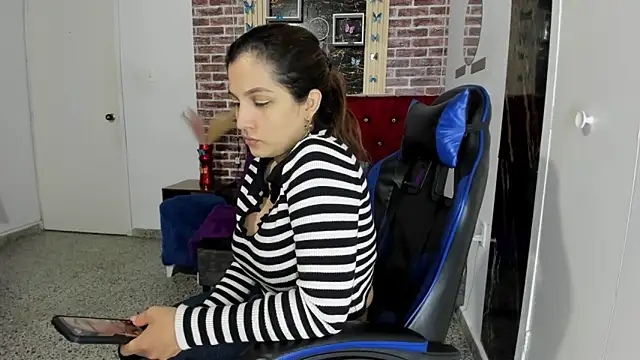 Jessica ly90 online show from October 2025 01:23:02 PM