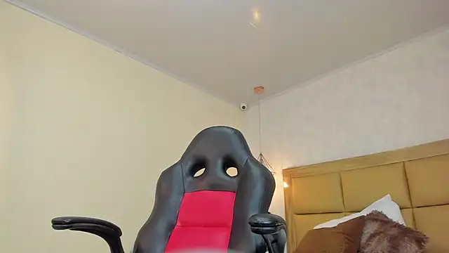 MELISSAROUGE online show from April 2026 07:42:01 PM