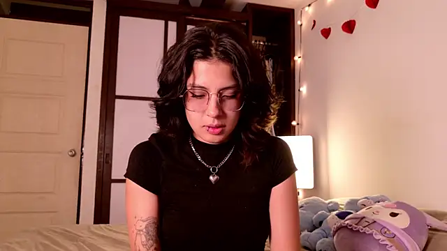 Snapshot of jupiter_sin_h chatting on April 2026 01:25:02 AM jupiter sin h online show from April 2026 01:25:02 AM