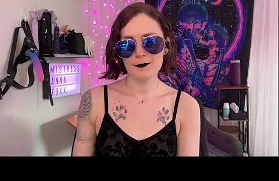 mistressannafoxx online show from September 2025 08:42:02 PM