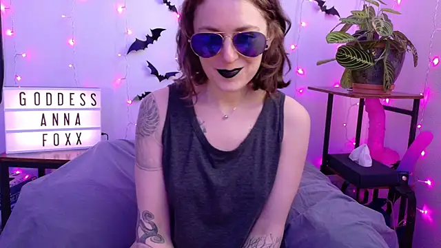 mistressannafoxx online show from March 2026 09:14:02 PM