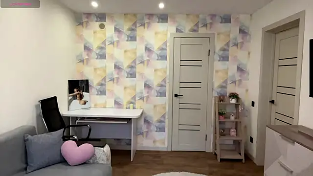 NylaNadler online show from February 2026 06:02:01 AM