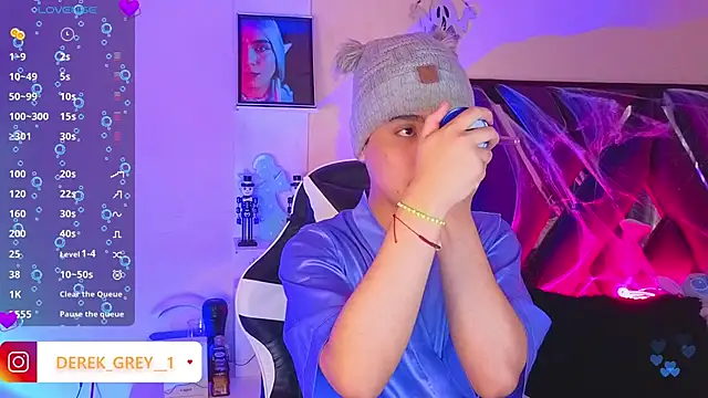 derek greyy  online show from October 2025 06:23:01 PM