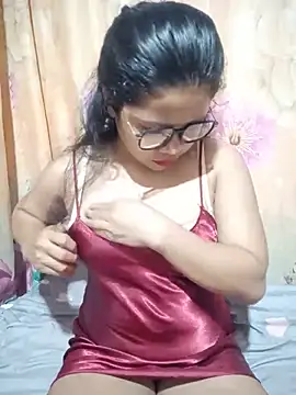 hotmomma8 online show from June 2026 04:05:01 PM