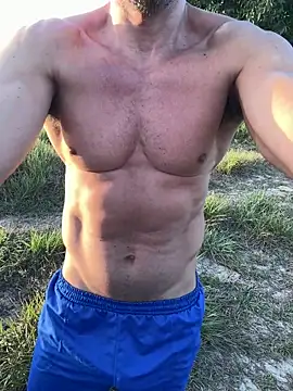 Snapshot of CasadoLutadorBigStuds chatting on October 2025 07:48:02 PM CasadoLutadorBigStuds online show from October 2025 07:48:02 PM