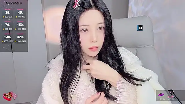 Snapshot of Amy-i chatting on February 2026 06:48:01 PM Amy-i online show from February 2026 06:48:01 PM