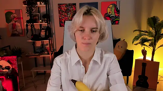 Snapshot of BethanyCloud chatting on October 2025 05:27:01 AM BethanyCloud online show from October 2025 05:27:01 AM