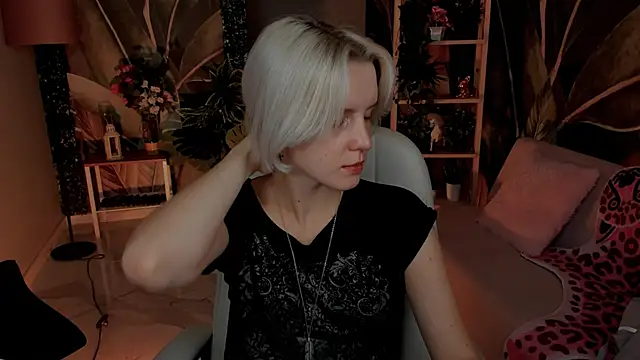 Snapshot of BethanyCloud chatting on October 2025 05:27:01 AM BethanyCloud online show from October 2025 05:27:01 AM