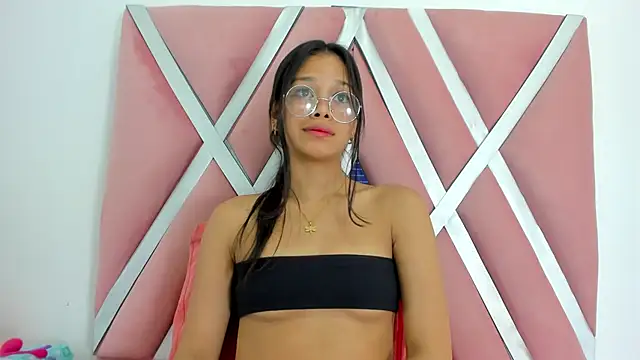 victoriavelasquez online show from October 2025 09:41:01 PM