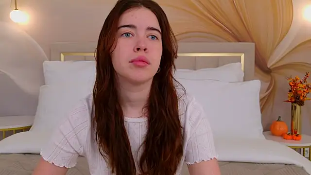 Snapshot of KimberlyBond chatting on October 2025 03:09:02 PM KimberlyBond online show from October 2025 03:09:02 PM