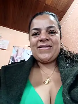 Mia-Glow online show from February 2026 12:10:02 PM