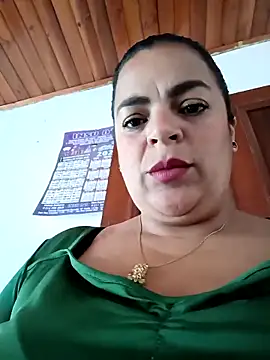 Mia-Glow online show from March 2026 01:18:02 PM