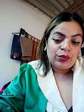 Mia-Glow online show from March 2026 06:45:02 PM