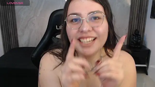 Snapshot of VictoriaGonzalez_ch chatting on September 2025 04:17:01 PM VictoriaGonzalez ch online show from September 2025 04:17:01 PM