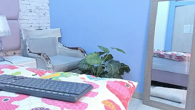 XimenaRougge online show from September 2025 08:30:01 PM