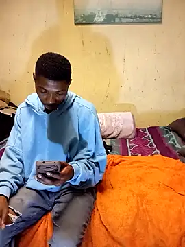 KruellaR1de3 online show from February 2026 09:22:02 PM