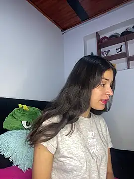 Snapshot of hotwife26 chatting on May 2026 06:14:02 PM hotwife26 online show from May 2026 06:14:02 PM