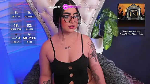 April  foxx online show from October 2025 04:07:01 PM