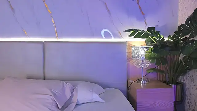 ChloeeMonroee online show from November 2025 12:05:02 PM