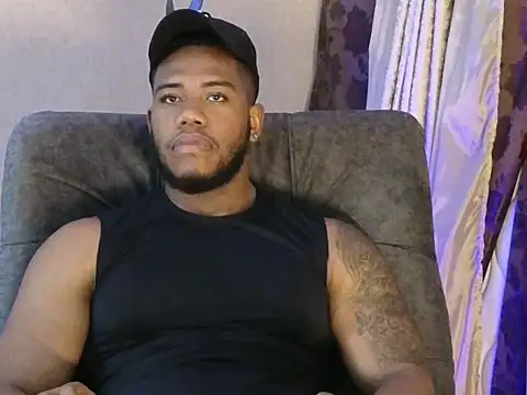 Snapshot of BenjaminCol_ chatting on October 2025 12:11:02 AM BenjaminCol online show from October 2025 12:11:02 AM