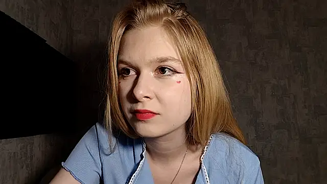 LiaVibes online show from October 2025 07:53:02 AM