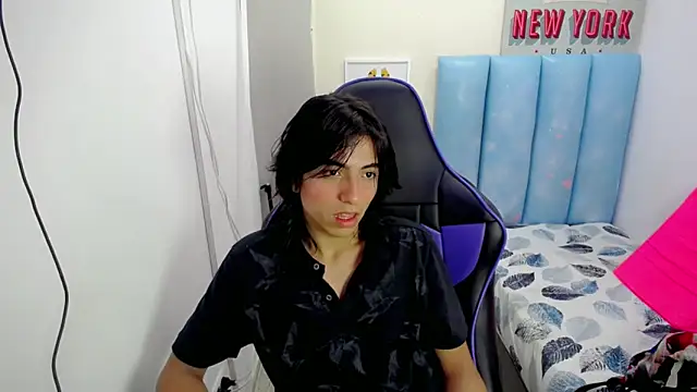 Snapshot of louis_baltazar chatting on September 2025 04:39:02 PM louis baltazar online show from September 2025 04:39:02 PM