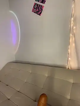 alysa g  online show from April 2026 10:29:02 PM