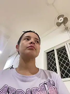 Mia jhoonson online show from February 2026 11:53:01 PM