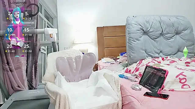 Eulalia-A online show from October 2025 10:13:02 AM