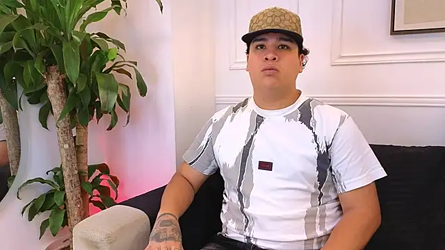 Naim Bennetsex online show from February 2026 06:01:02 PM