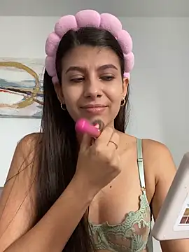 Lenapink19 online show from October 2025 08:05:01 PM