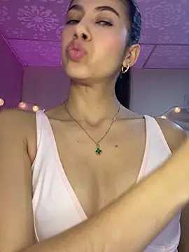 Lenapink19 online show from February 2026 08:49:02 PM