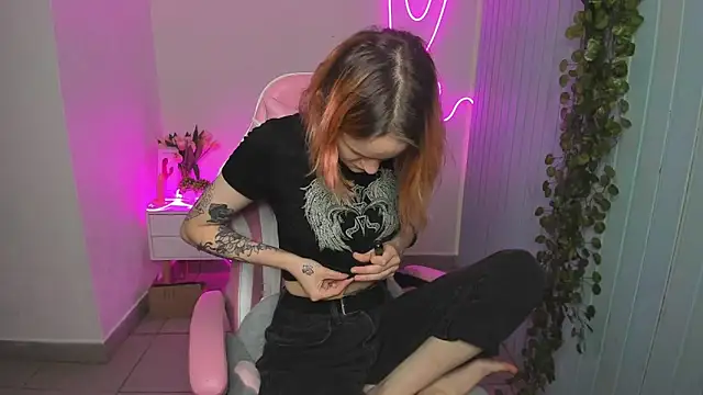 Elieiza xo online show from October 2025 09:21:02 AM