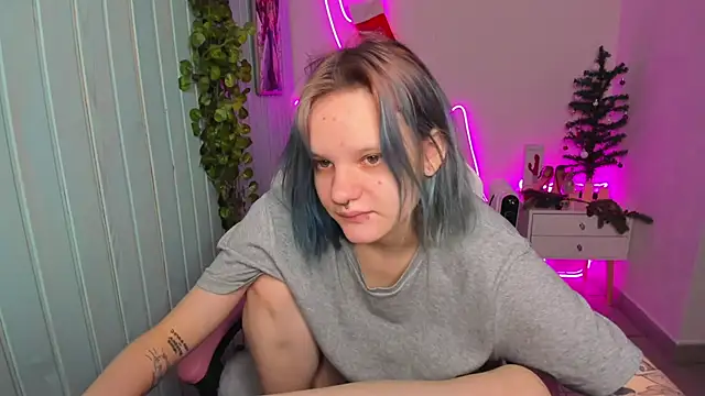 Elieiza xo online show from December 2025 09:13:02 AM