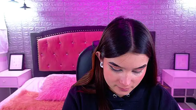 Natalie loffreda online show from October 2025 03:04:01 AM