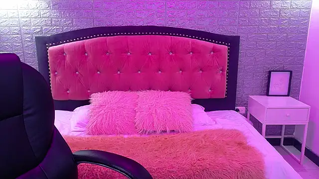 Natalie loffreda online show from October 2025 02:53:02 AM