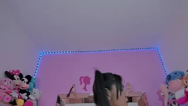 Snapshot of Emmy_Rivas chatting on October 2025 12:30:01 AM Emmy Rivas online show from October 2025 12:30:01 AM