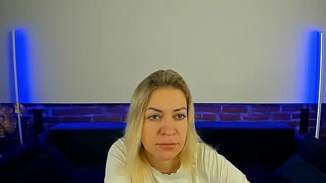 Anna Snows online show from October 2025 05:30:01 AM