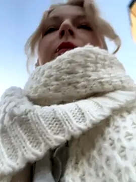 Snapshot of EveLittleSinner chatting on October 2025 02:40:02 PM EveLittleSinner online show from October 2025 02:40:02 PM