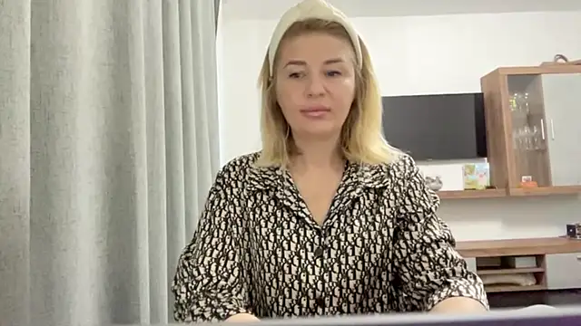 Blondie xoxoxo online show from September 2025 05:07:01 AM