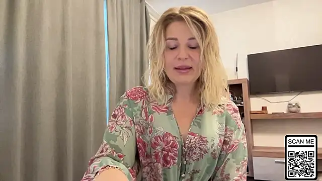 Blondie xoxoxo online show from October 2025 08:01:01 AM