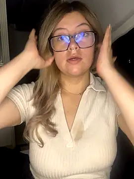 Snapshot of Blair_Bunnyy chatting on October 2025 03:14:01 AM Blair Bunnyy online show from October 2025 03:14:01 AM