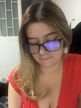 Snapshot of Blair_Bunnyy chatting on November 2025 01:04:02 AM Blair Bunnyy online show from November 2025 01:04:02 AM