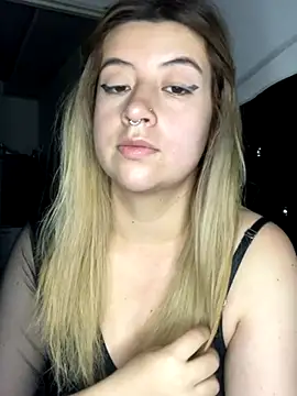 Snapshot of Blair_Bunnyy chatting on November 2025 09:21:01 AM Blair Bunnyy online show from November 2025 09:21:01 AM