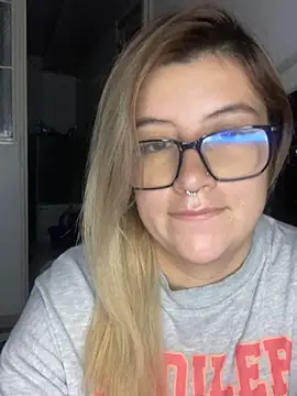 Snapshot of Blair_Bunnyy chatting on November 2025 05:17:01 AM Blair Bunnyy online show from November 2025 05:17:01 AM