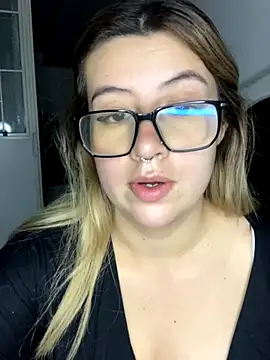 Snapshot of Blair_Bunnyy chatting on November 2025 04:44:02 AM Blair Bunnyy online show from November 2025 04:44:02 AM